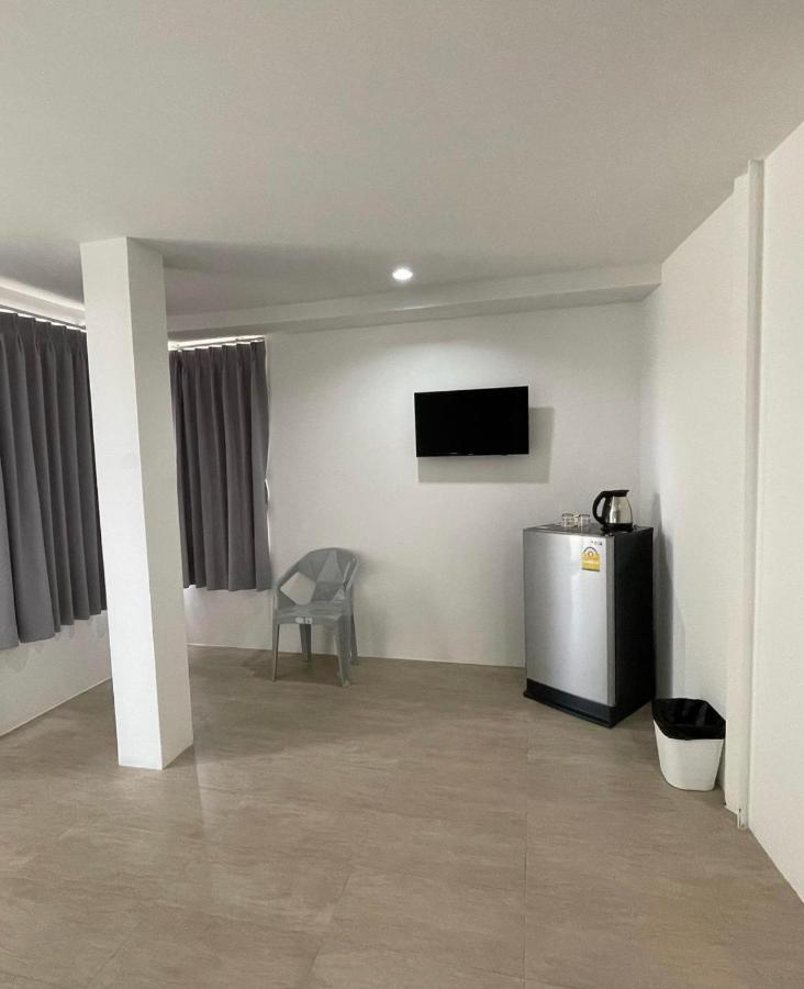 Phuket Muay Thai Hotel Rawai Beach Екстер'єр фото