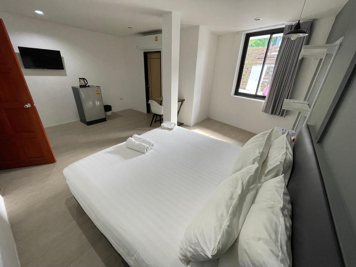 Phuket Muay Thai Hotel Rawai Beach Екстер'єр фото